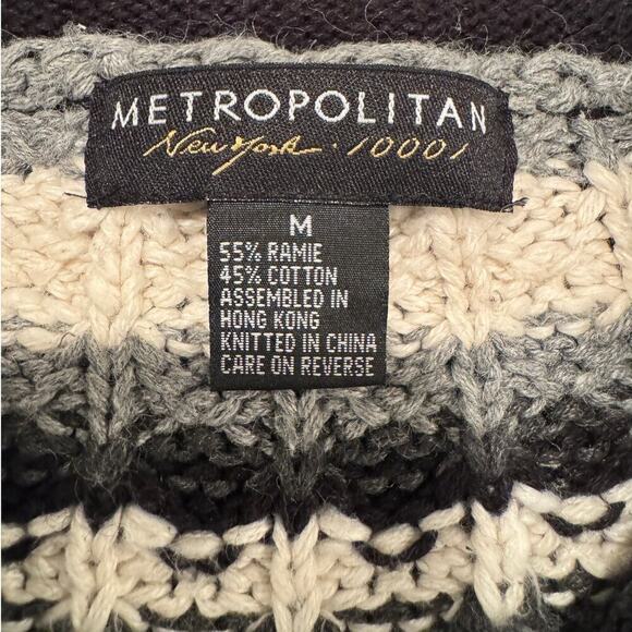 Metropolitan New York 10001 Black White Sweater - Size Medium - Picture 5 of 6
